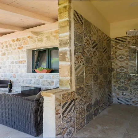 Semesterbostad Casa Anka